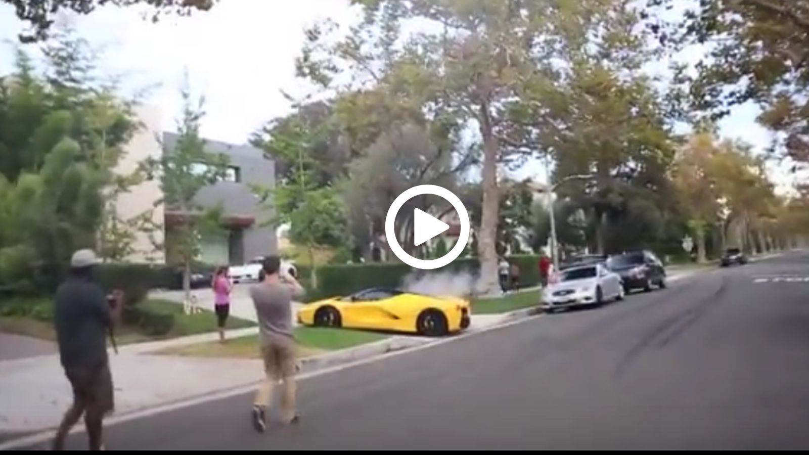 Την έσπασε τη LaFerrari